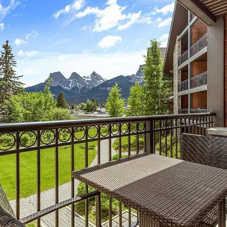 Outstanding Mountain Condo Waterslide And Hot Tub Managed By Little Sister Getaways Canmore Kültér fotó