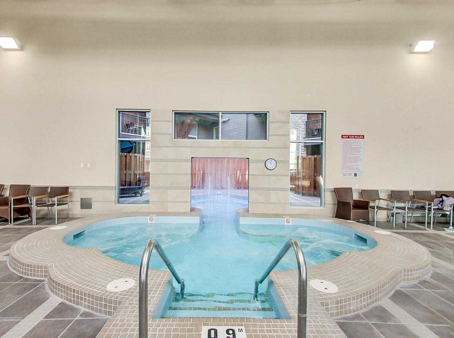 Outstanding Mountain Condo Waterslide And Hot Tub Managed By Little Sister Getaways Canmore Kültér fotó