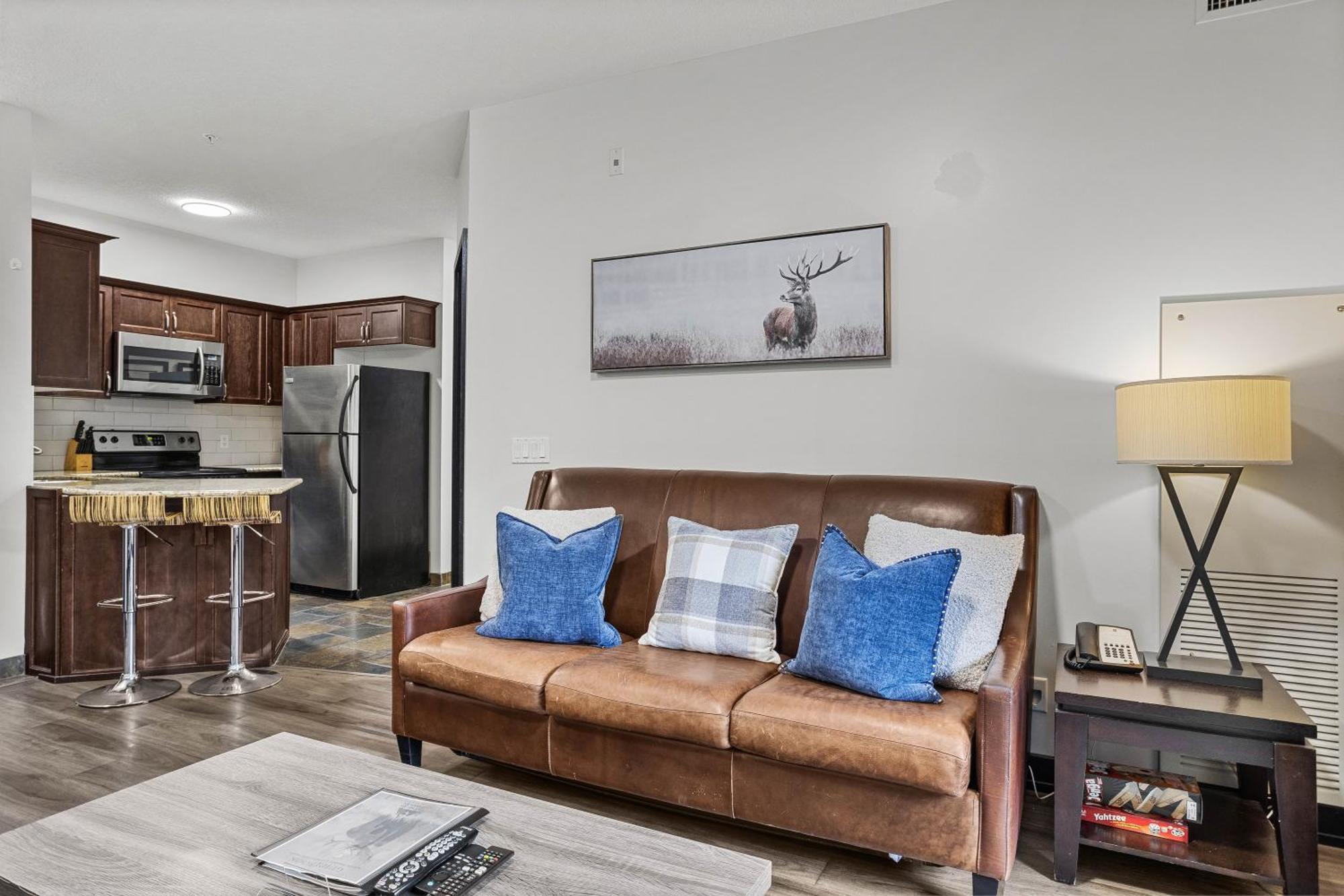 Outstanding Mountain Condo Waterslide And Hot Tub Managed By Little Sister Getaways Canmore Kültér fotó